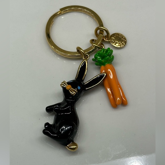 NWOT J. CREW Adorable Enameled Rabbit & Carrot Keychain - Picture 2 of 7
